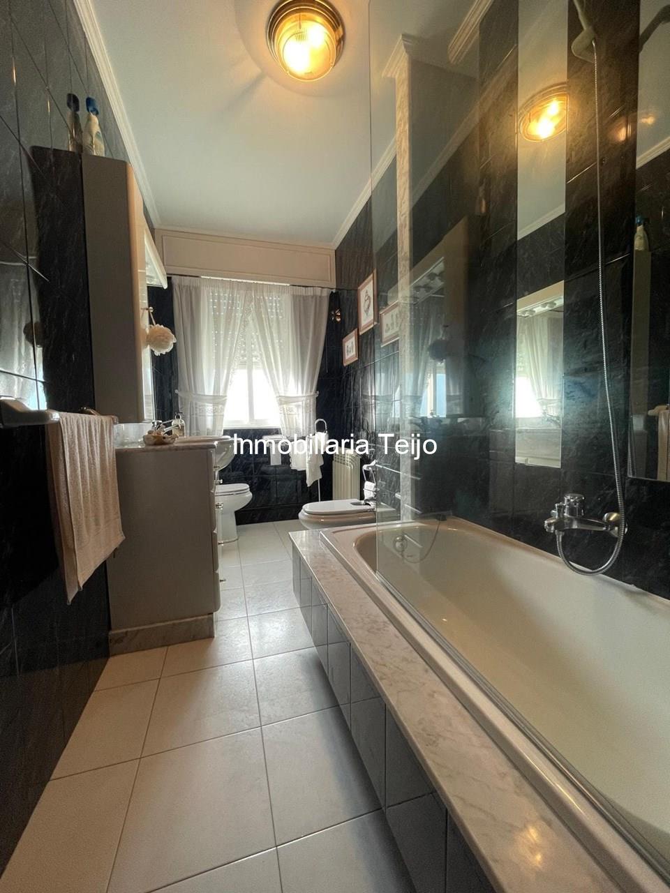 Foto 14 SE VENDE CASA CON FINCA Y VISTAS A LA RIA EN BARALLOBRE 