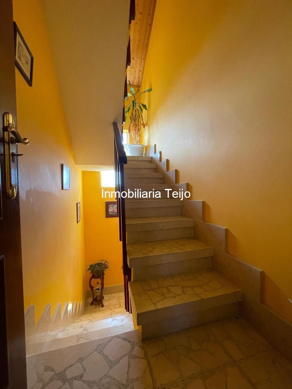 Foto 15 SE VENDE CASA CON FINCA Y VISTAS A LA RIA EN BARALLOBRE 