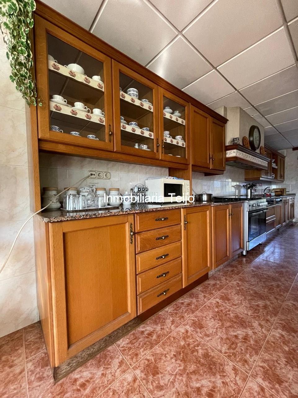 Foto 22 SE VENDE CASA CON FINCA Y VISTAS A LA RIA EN BARALLOBRE 