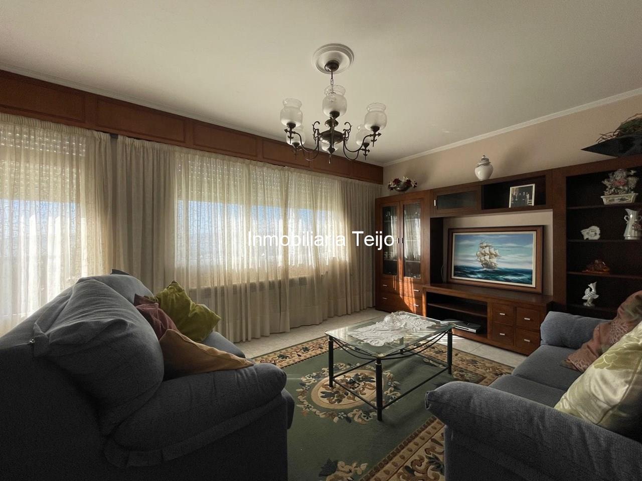 Foto 7 SE VENDE CASA CON FINCA Y VISTAS A LA RIA EN BARALLOBRE 