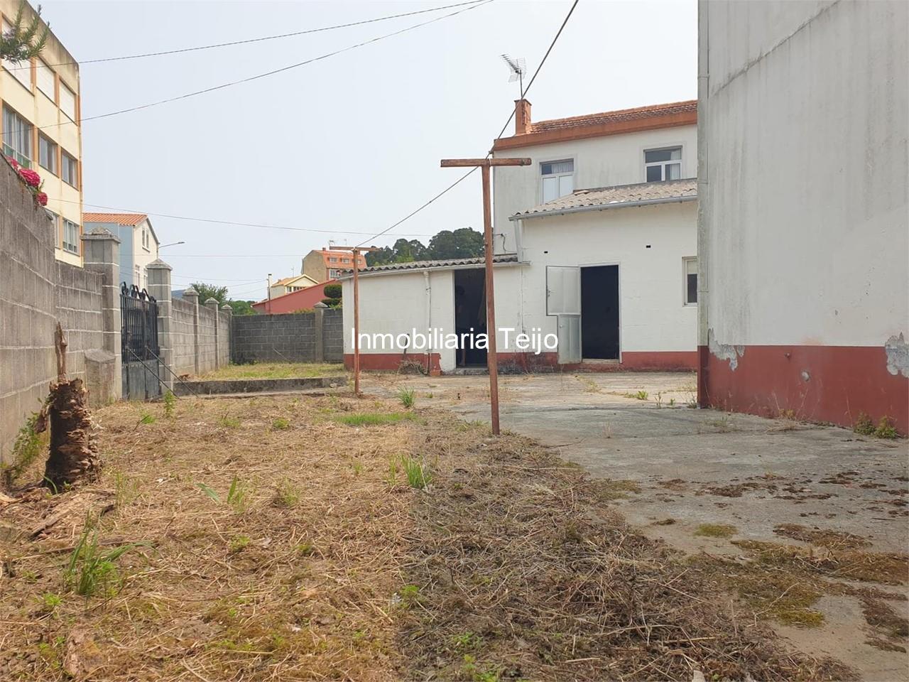 Foto 3 SE VENDE CASA CON PATIO CERRADO Y BODEGAS EN CEDEIRA