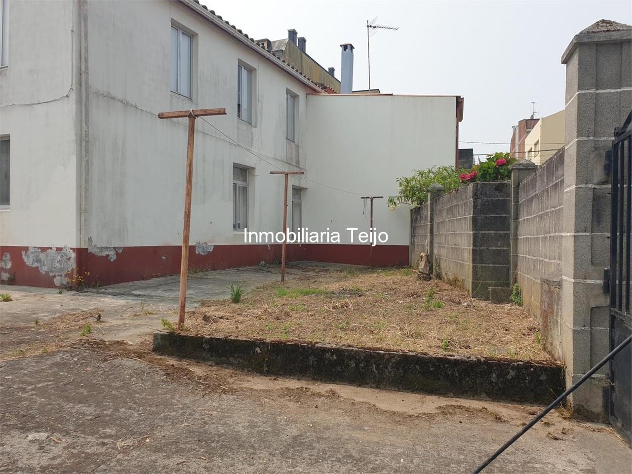 Foto 4 SE VENDE CASA CON PATIO CERRADO Y BODEGAS EN CEDEIRA