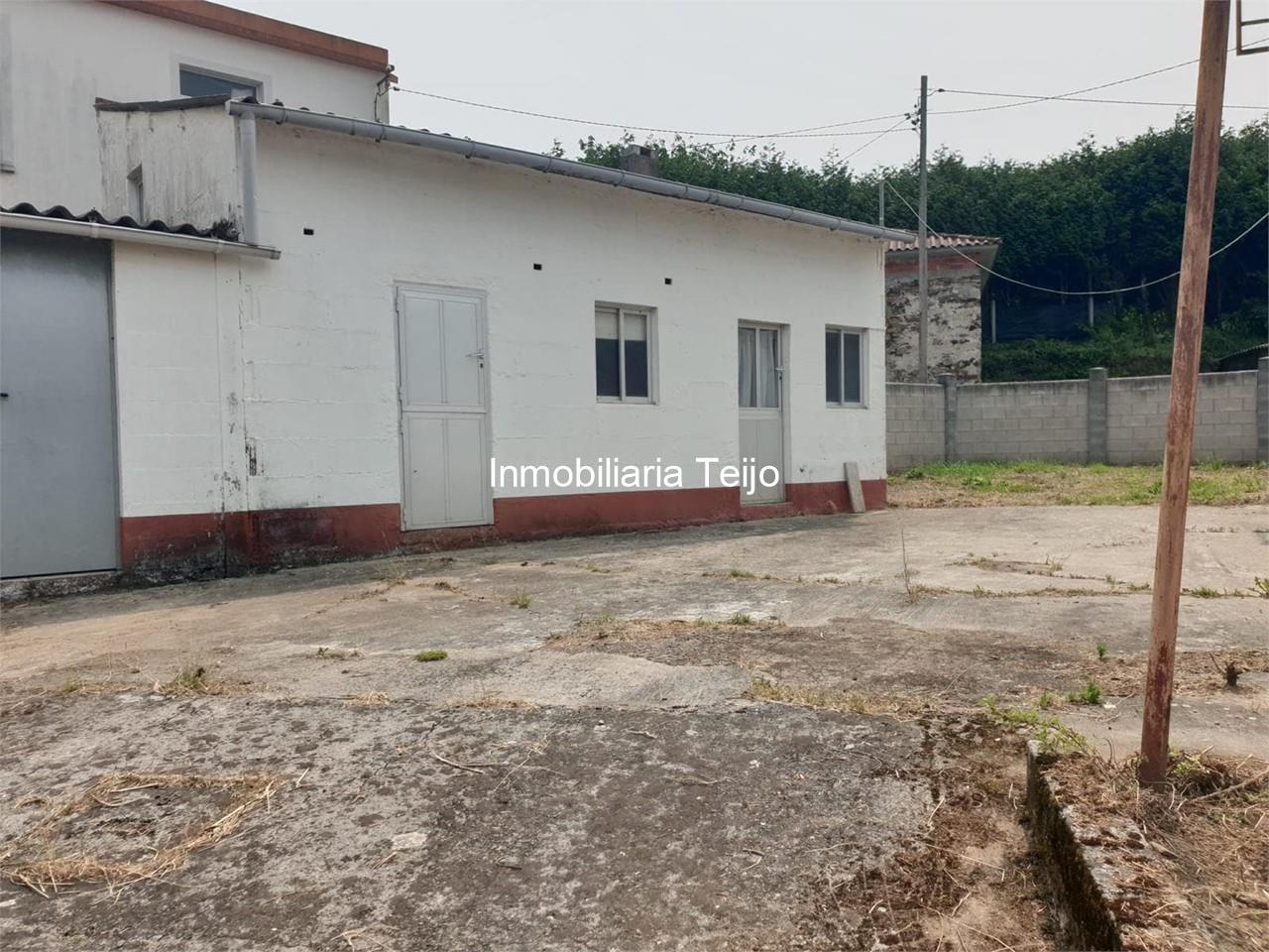 Foto 5 SE VENDE CASA CON PATIO CERRADO Y BODEGAS EN CEDEIRA