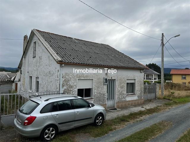 SE VENDE CASA CON PATIO EN SANTA CECILIA  - Ferrol