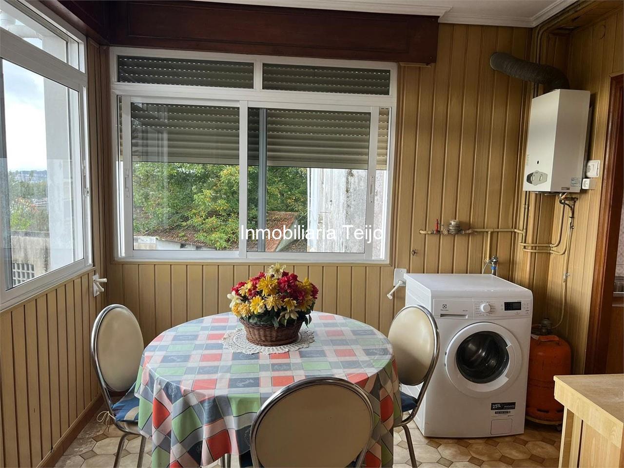 Foto 2 SE VENDE CASA CON PISO Y BAJO EN SANTA MARINA
