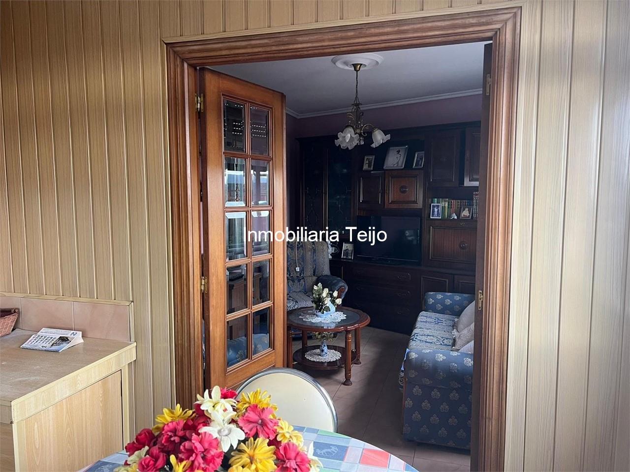Foto 3 SE VENDE CASA CON PISO Y BAJO EN SANTA MARINA