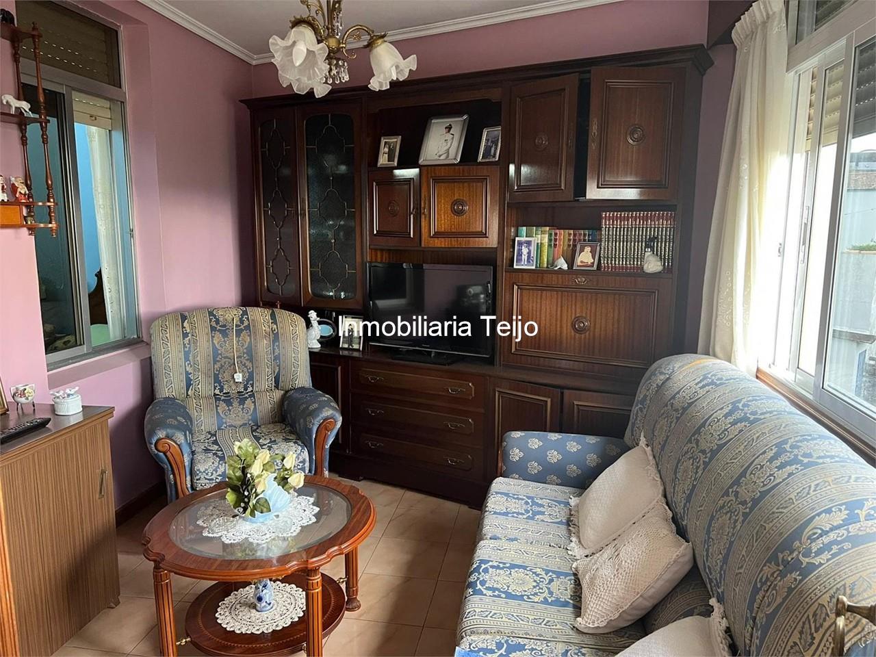 Foto 4 SE VENDE CASA CON PISO Y BAJO EN SANTA MARINA