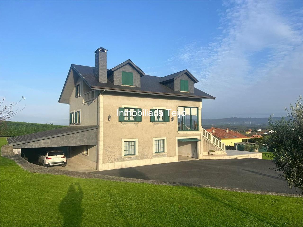 Foto 2 SE VENDE CASA DE NUEVA CONSTRUCCIÓN Y GRAN FINCA CERRADA EN EL VAL