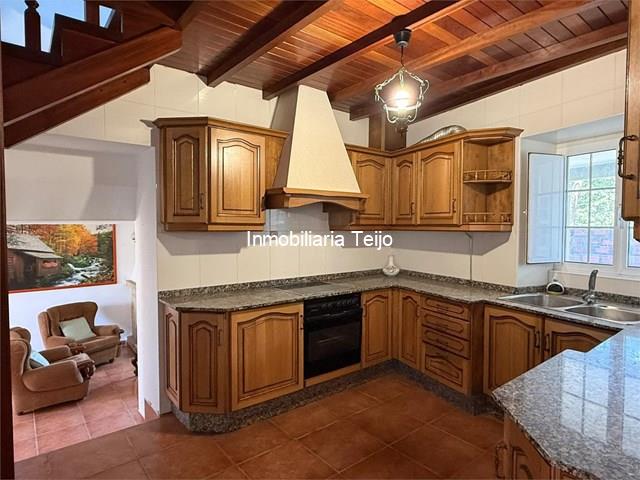 SE VENDE CASA DE PIEDRA ADOSADA EN EL COUTO - Narón