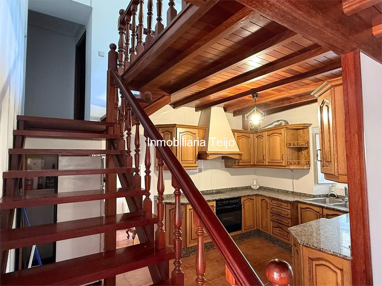 Foto 4 SE VENDE CASA DE PIEDRA ADOSADA EN EL COUTO