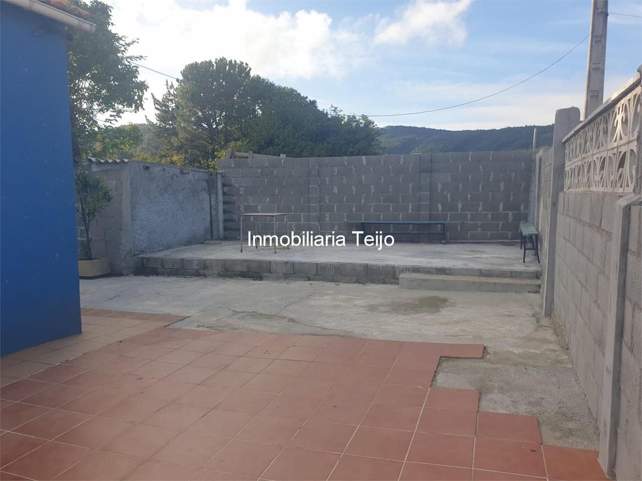 Foto 3 SE VENDE CASA DE PIEDRA DE PLANTA BAJA CON PATIO Y FINCA EN A MALATA