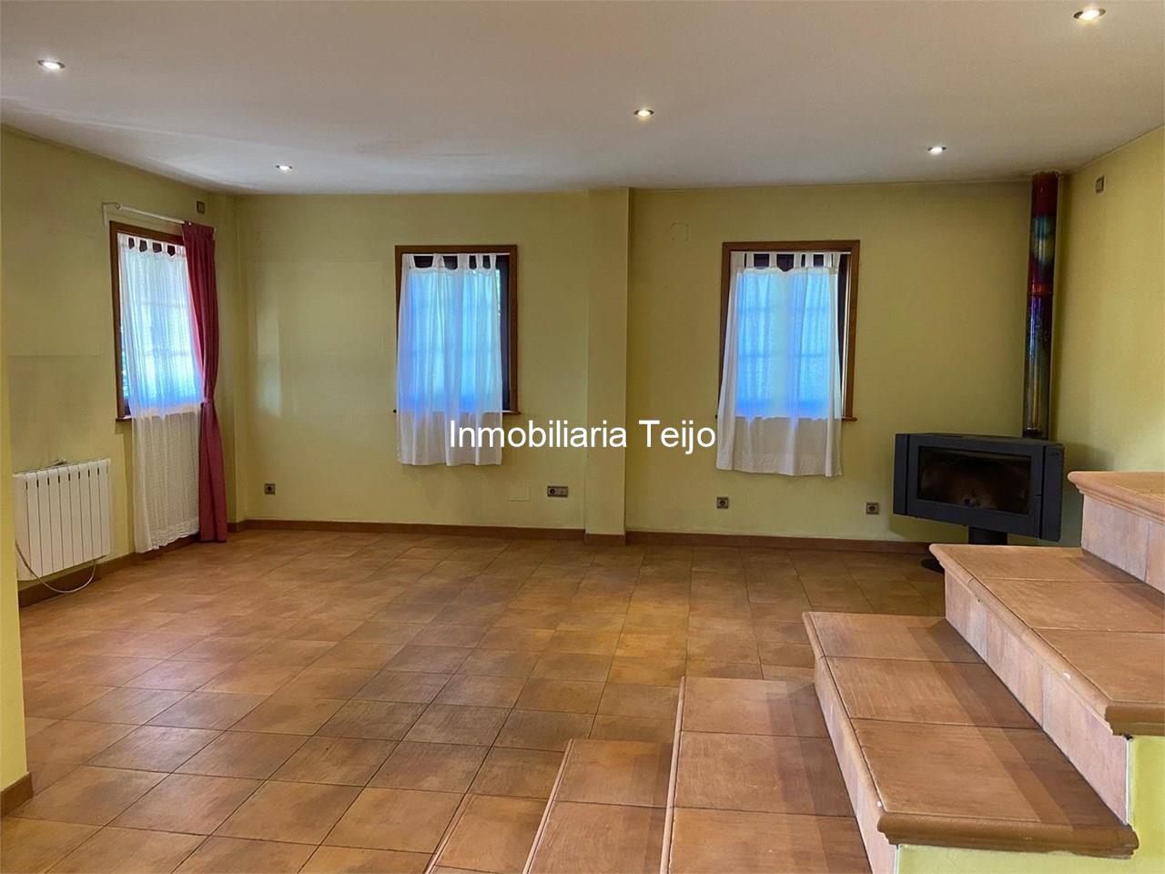 Foto 4 SE VENDE CASA DE PIEDRA EN MANDIÁ
