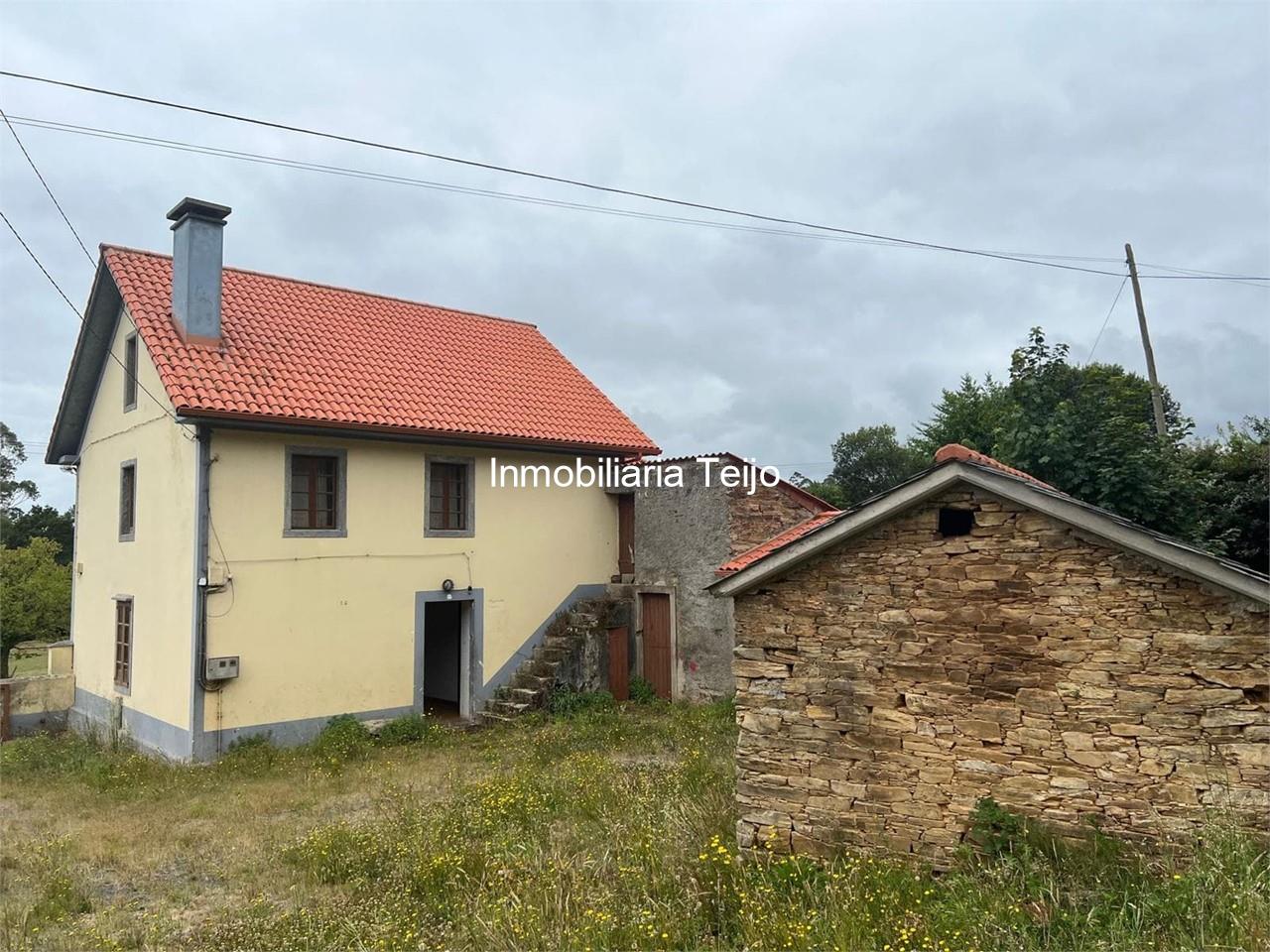 Foto 1 SE VENDE CASA DE PIEDRA EN MOECHE