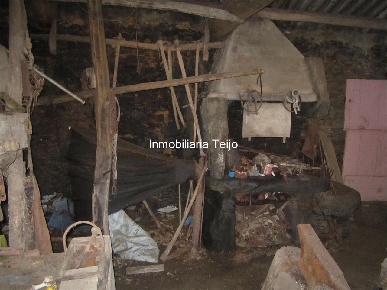 Foto 24 SE VENDE CASA DE PIEDRA EN MONFERO
