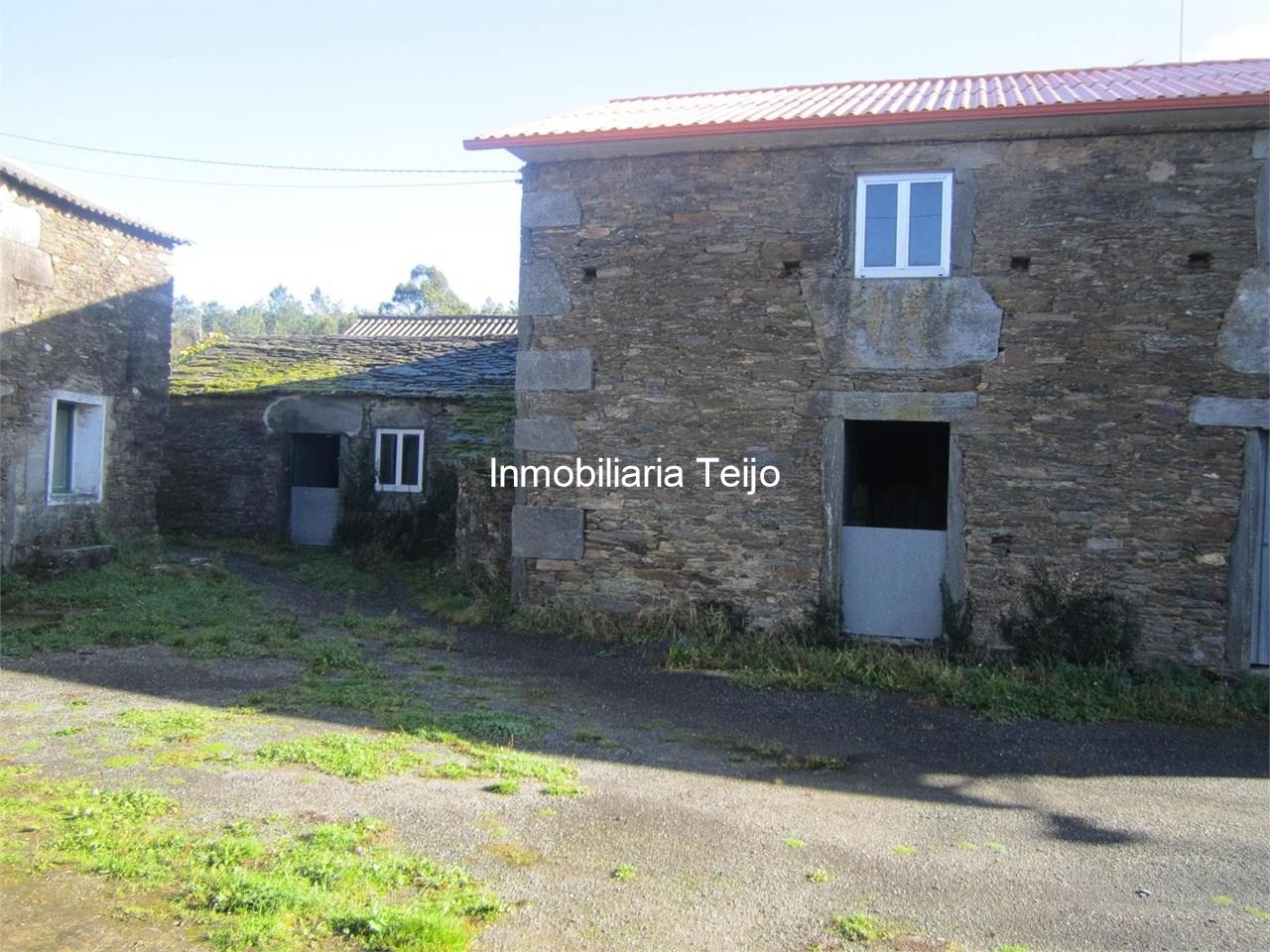 Foto 4 SE VENDE CASA DE PIEDRA EN MONFERO