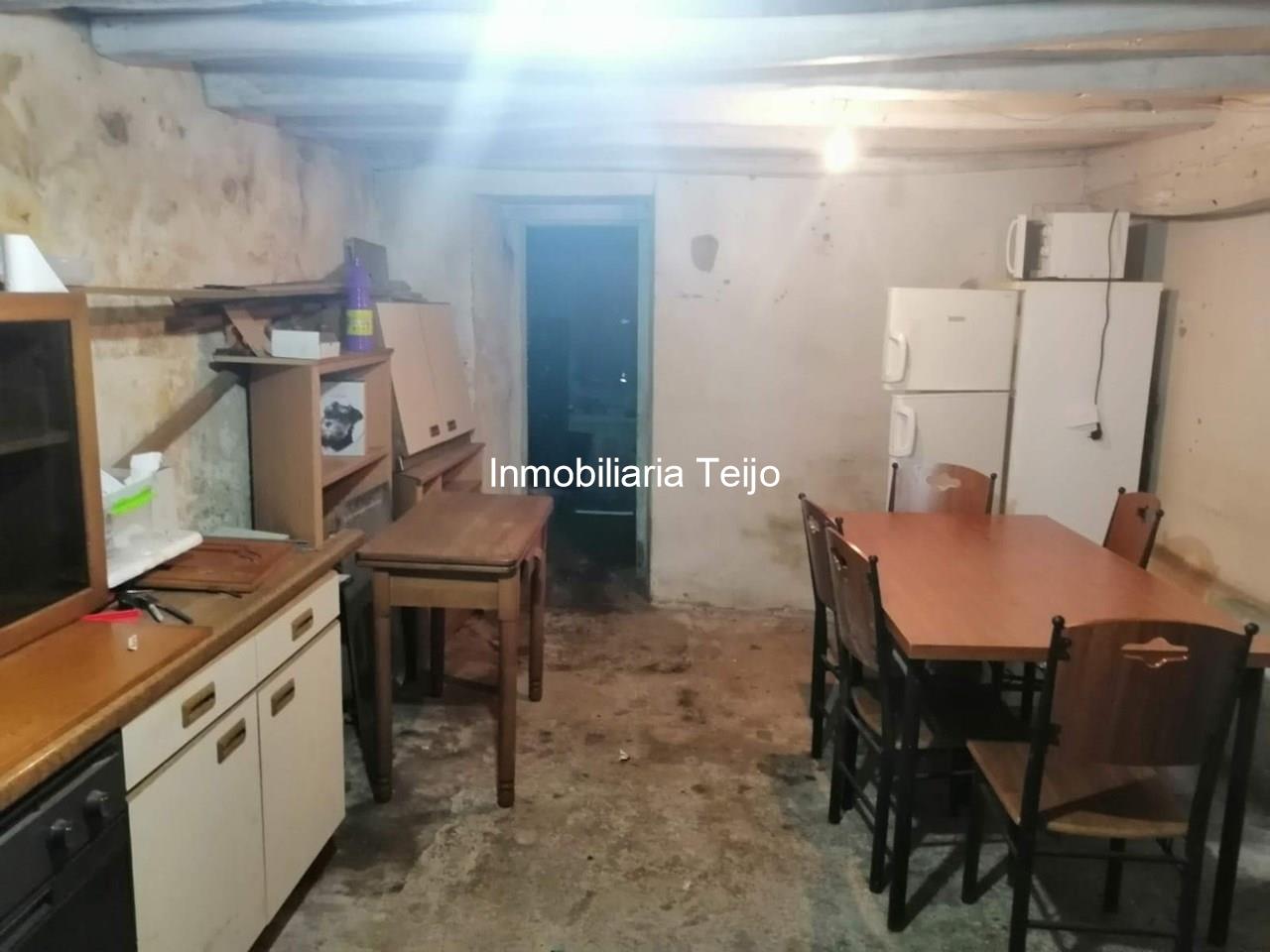 Foto 13 SE VENDE CASA DE PIEDRA PARA REHABILITACIÓN INTEGRAL EN SAN SADURNIÑO