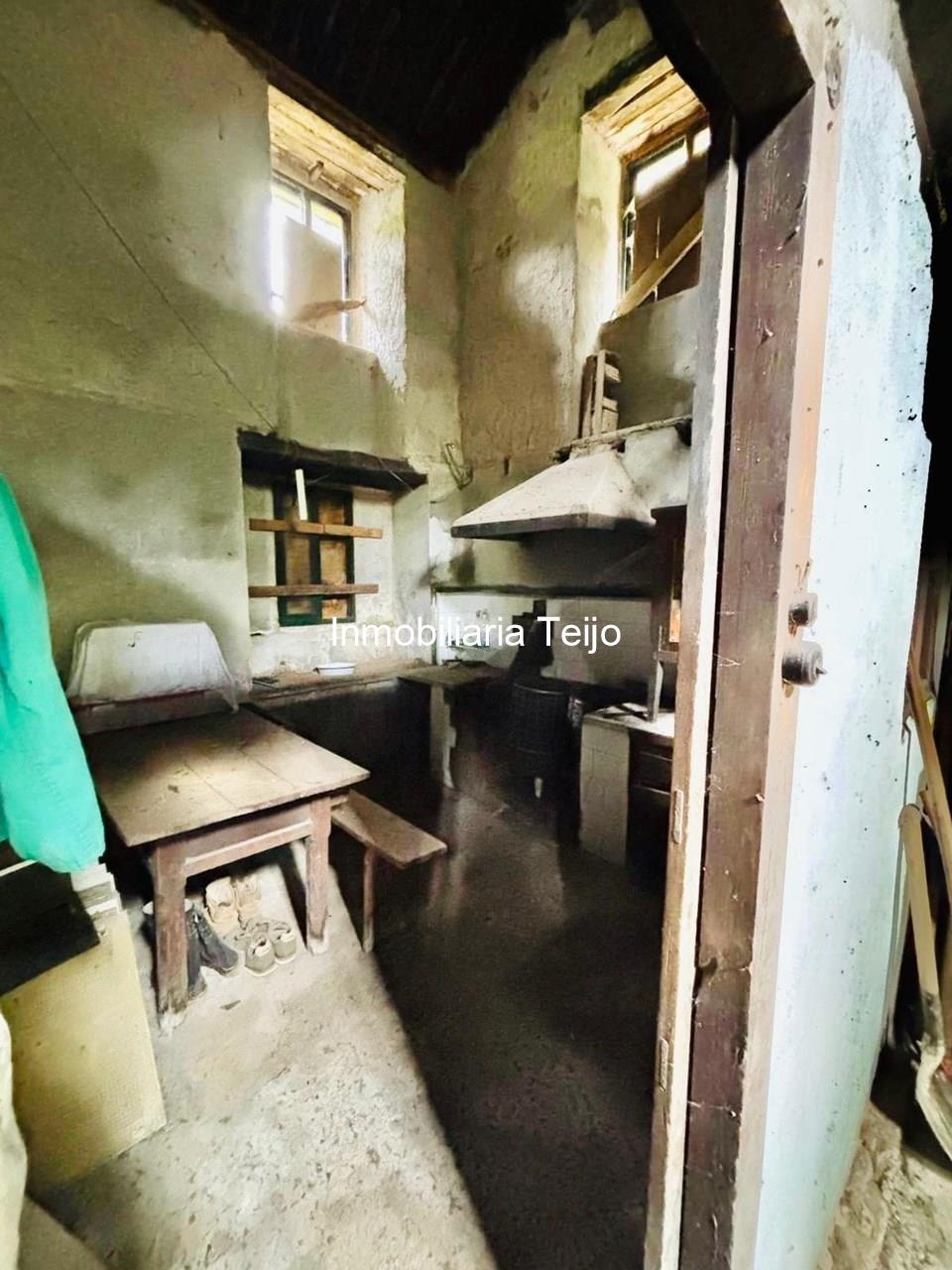 Foto 19 SE VENDE CASA DE PIEDRA PARA REHABILITAR CON TERRENO EN ORTIGUEIRA
