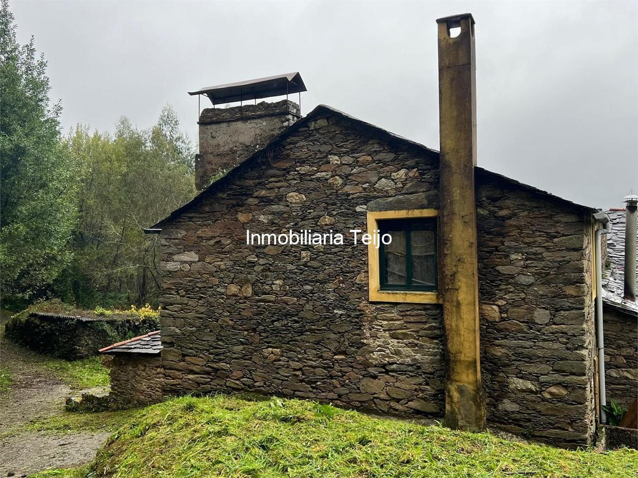 Foto 2 SE VENDE CASA DE PIEDRA PARA REHABILITAR CON TERRENO EN ORTIGUEIRA