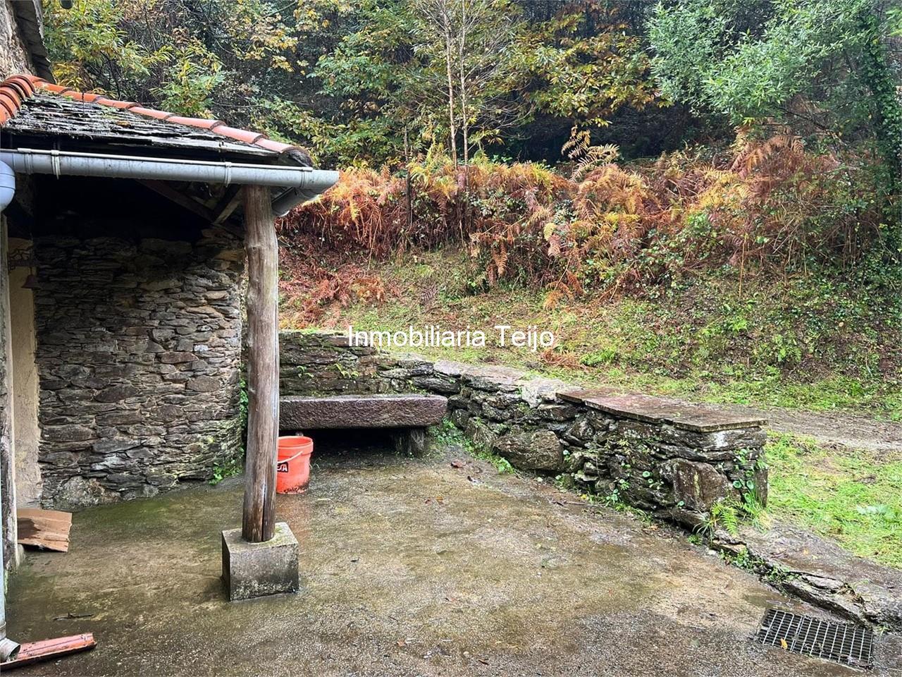 Foto 3 SE VENDE CASA DE PIEDRA PARA REHABILITAR CON TERRENO EN ORTIGUEIRA