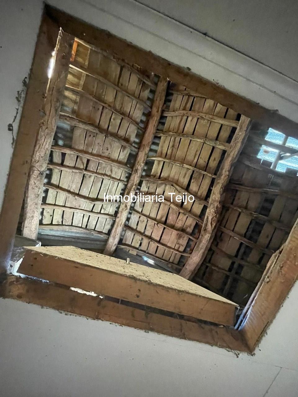 Foto 10 SE VENDE CASA DE PIEDRA PARA REHABILITAR EN CASTRO CON FINCA EDIFICABLE Y SEGREGABLE