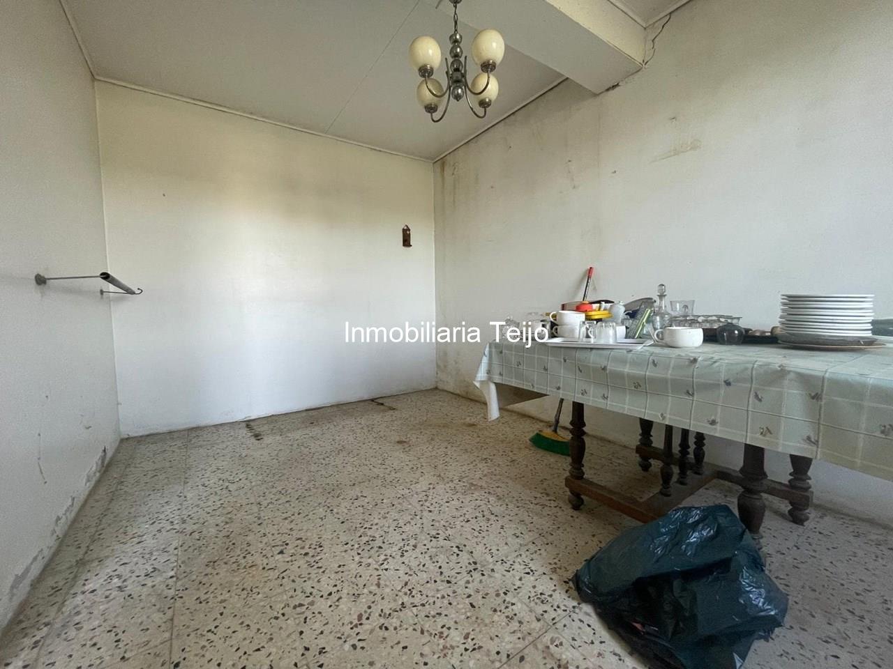 Foto 9 SE VENDE CASA DE PIEDRA PARA REHABILITAR EN CASTRO CON FINCA EDIFICABLE Y SEGREGABLE
