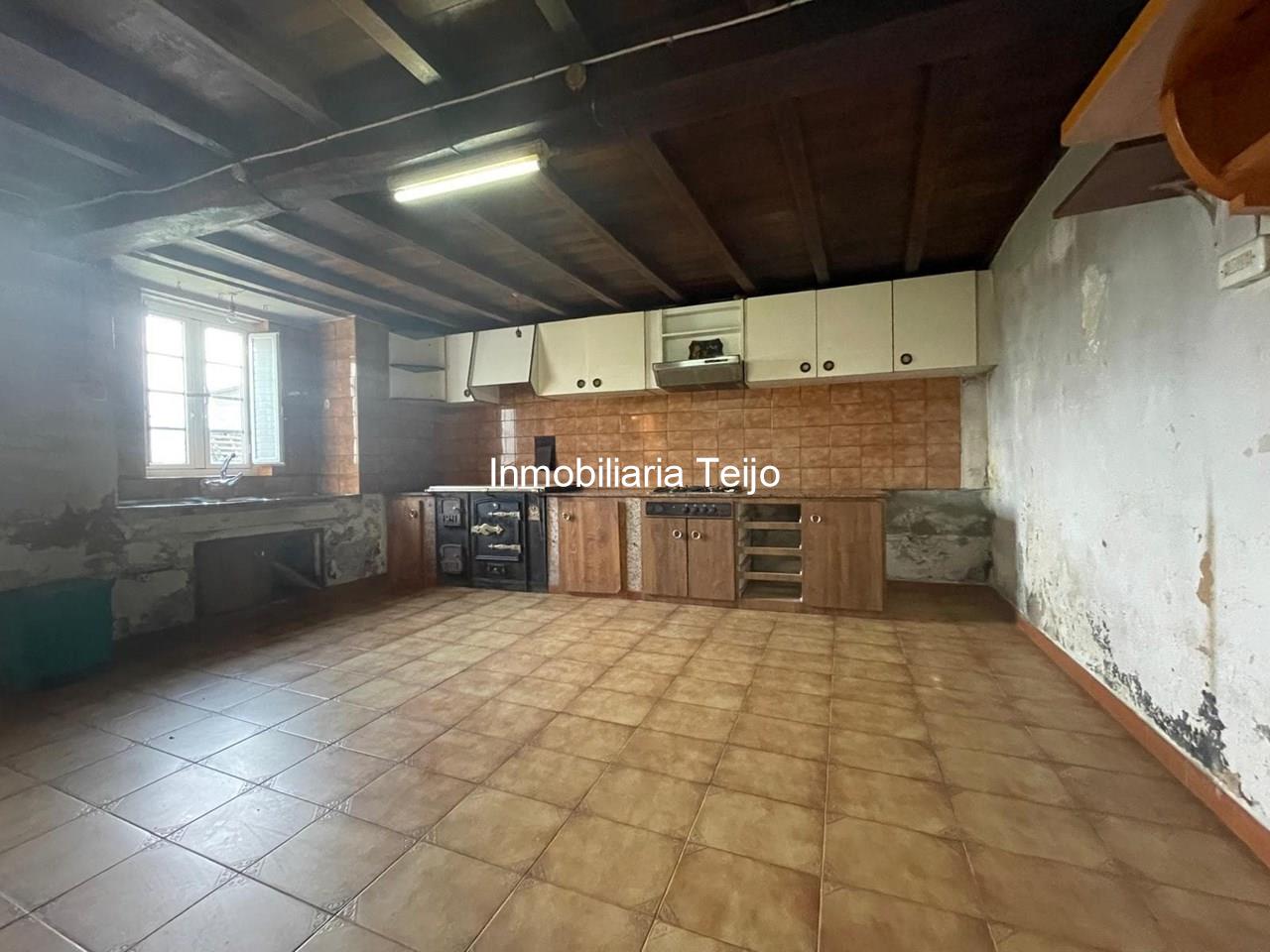 Foto 13 SE VENDE CASA DE PIEDRA PARA REHABILITAR EN MOECHE CON FINCA URBANA DE 2500 M2