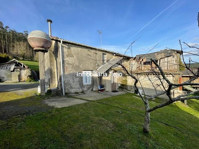 SE VENDE CASA DE PIEDRA PARA REHABILITAR EN MOECHE CON FINCA URBANA DE 2500 M2