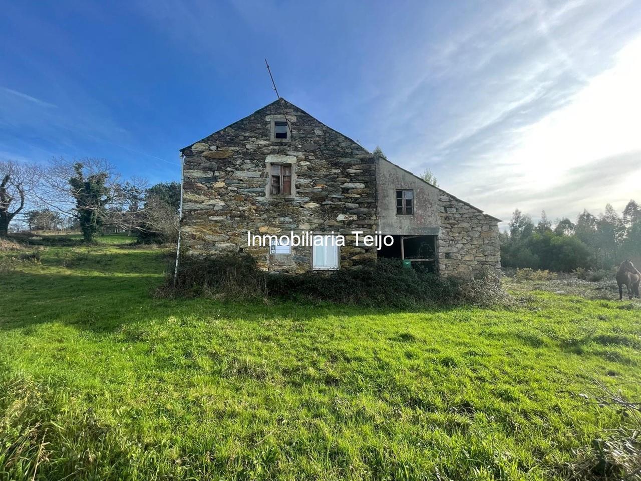 Foto 13 SE VENDE CASA DE PIEDRA PARA REHABILITAR EN SAN SADURNIÑO CON PISO FUNDIDO Y FINCA