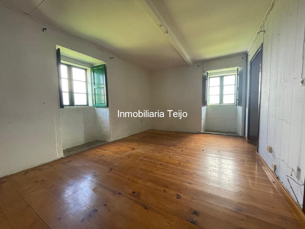 Foto 11 SE VENDE CASA DE PIEDRA PARA RESTAURAR EN BRIÓN (VISTAS PANORÁMICAS)
