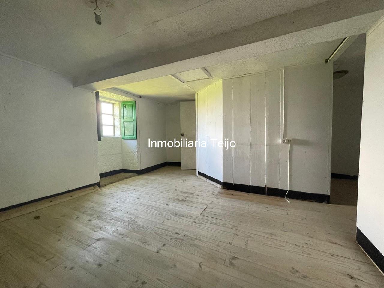 Foto 15 SE VENDE CASA DE PIEDRA PARA RESTAURAR EN BRIÓN (VISTAS PANORÁMICAS)