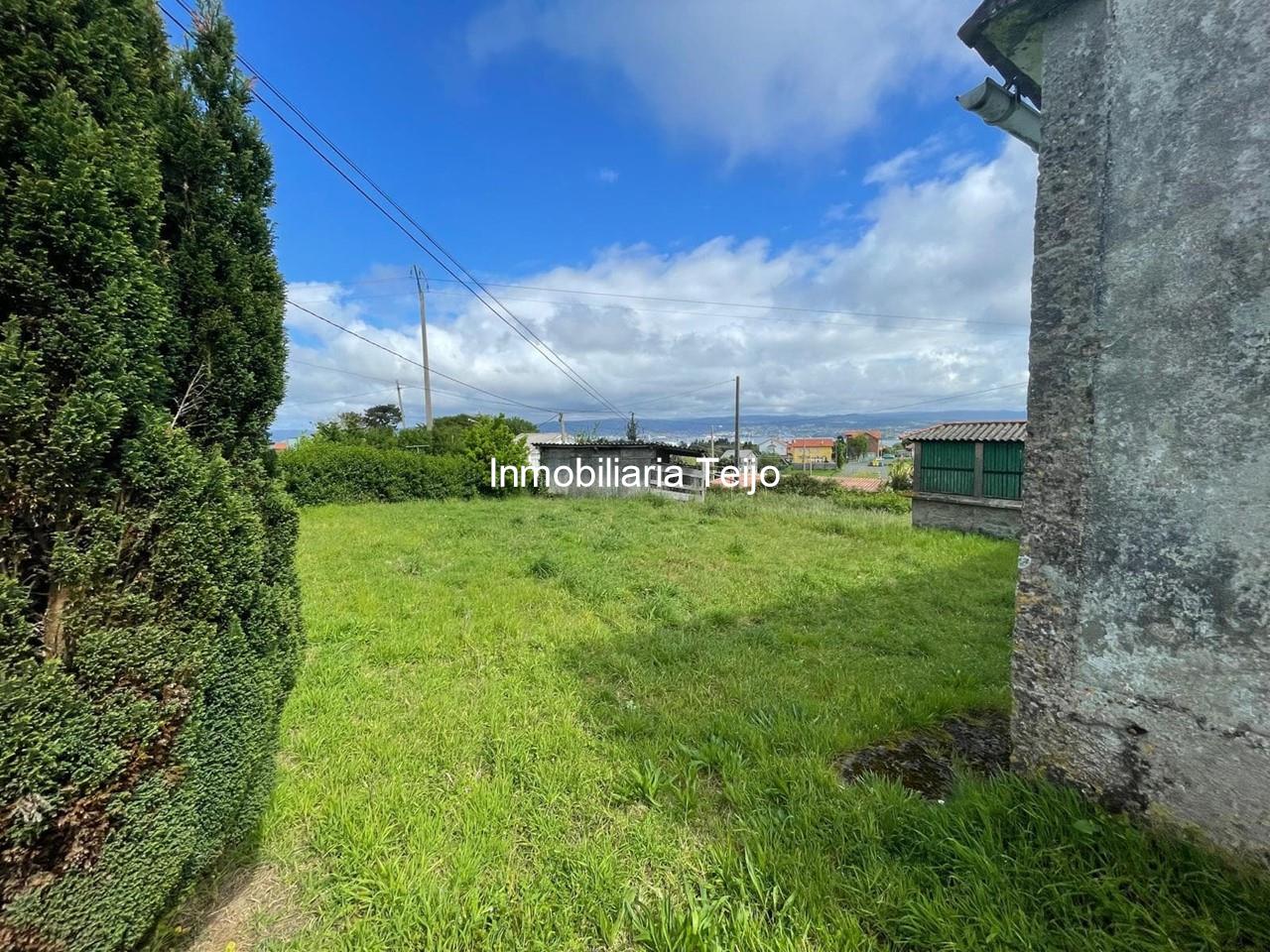 Foto 4 SE VENDE CASA DE PIEDRA PARA RESTAURAR EN BRIÓN (VISTAS PANORÁMICAS)