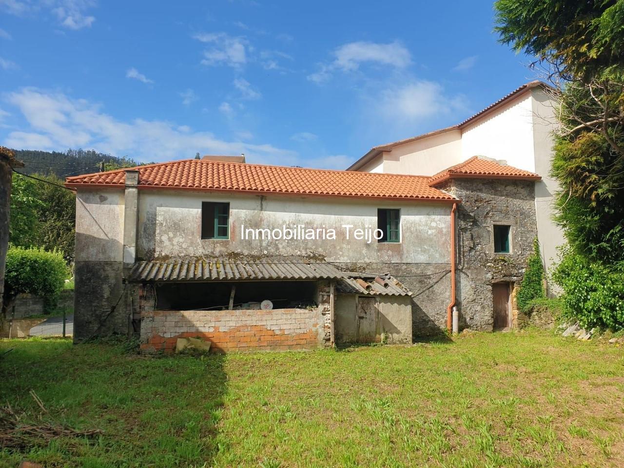 Foto 3 SE VENDE CASA DE PIEDRA PARA RESTAURAR EN PORTO DO CABO