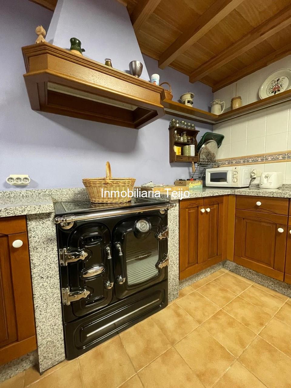 Foto 11 SE VENDE CASA DE PIEDRA RESTAURADA, FINCA CERRADA CON GARAJE Y ANEXO PARA OTRA VIVIENDA EN MOECHE