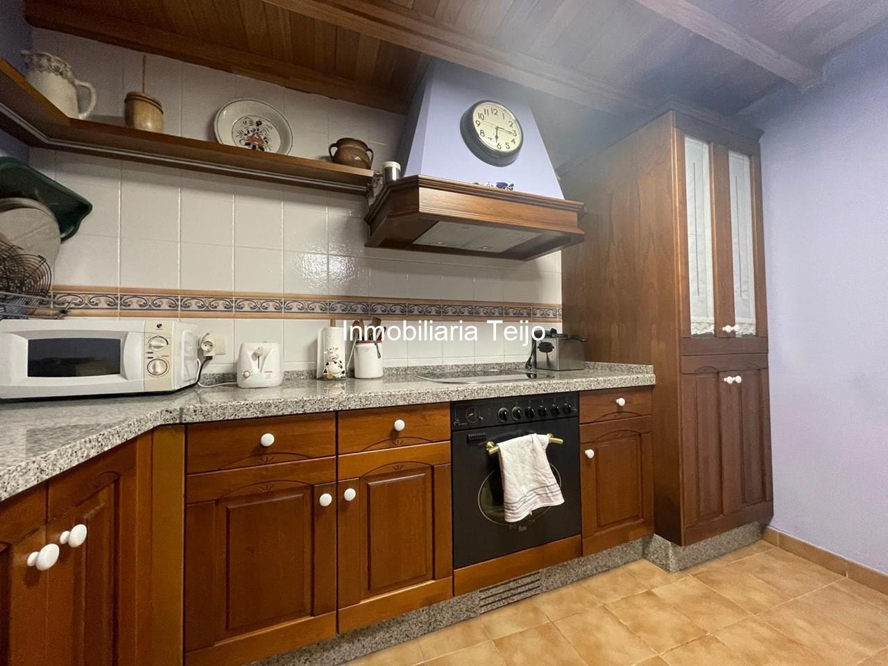 Foto 12 SE VENDE CASA DE PIEDRA RESTAURADA, FINCA CERRADA CON GARAJE Y ANEXO PARA OTRA VIVIENDA EN MOECHE