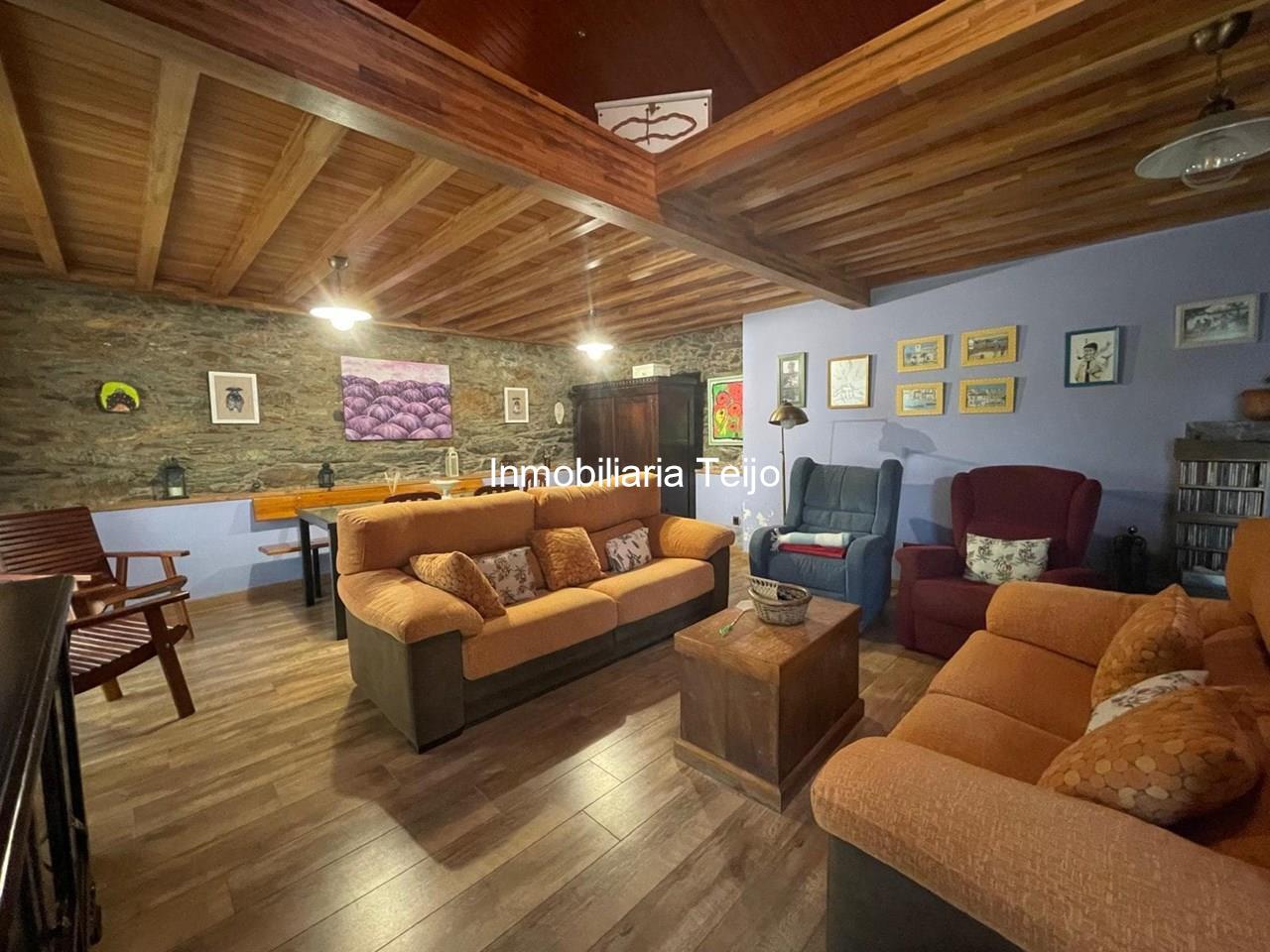 Foto 17 SE VENDE CASA DE PIEDRA RESTAURADA, FINCA CERRADA CON GARAJE Y ANEXO PARA OTRA VIVIENDA EN MOECHE