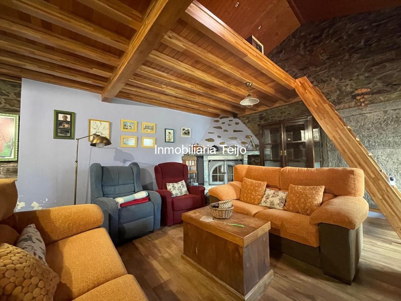 Foto 22 SE VENDE CASA DE PIEDRA RESTAURADA, FINCA CERRADA CON GARAJE Y ANEXO PARA OTRA VIVIENDA EN MOECHE