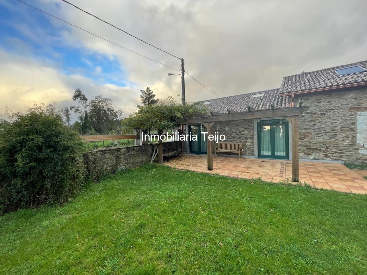 Foto 5 SE VENDE CASA DE PIEDRA RESTAURADA, FINCA CERRADA CON GARAJE Y ANEXO PARA OTRA VIVIENDA EN MOECHE