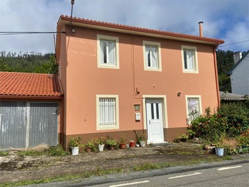 SE VENDE CASA EN CEDEIRA