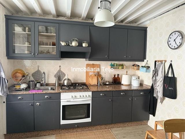 SE VENDE CASA EN EL CASCO URBANO DE CEDEIRA