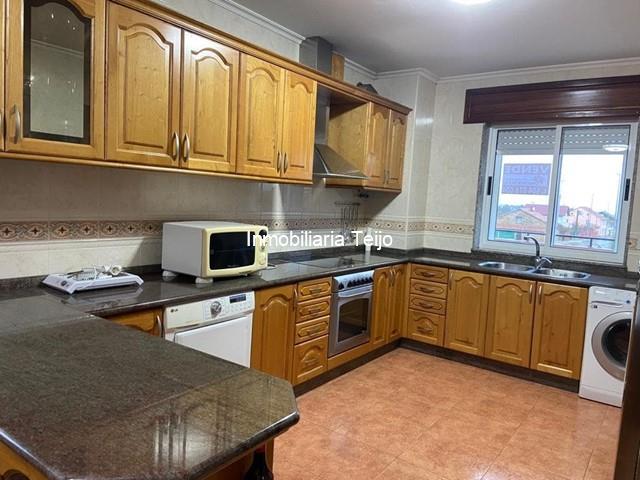 SE VENDE CASA EN EL VAL - Narón