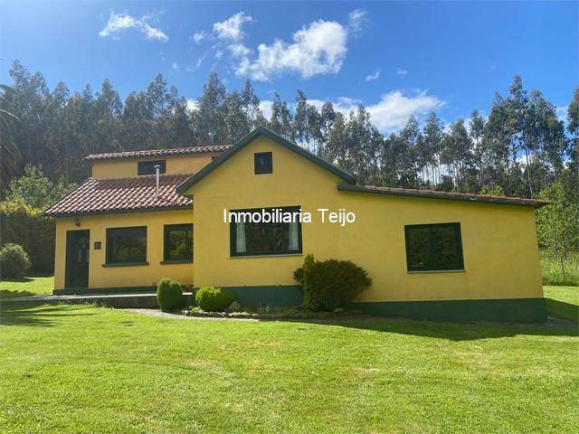 SE VENDE CASA EN MOECHE