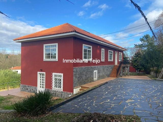 SE VENDE CASA EN MUGARDOS