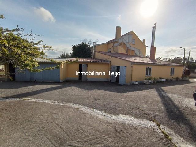 SE VENDE CASA EN NARÓN