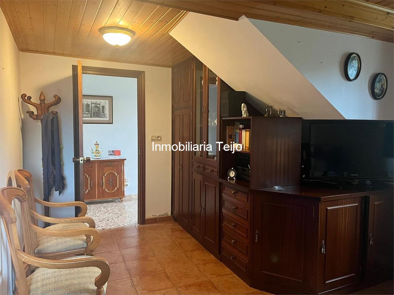 Foto 10 SE VENDE CASA EN SAN SADURNIÑO