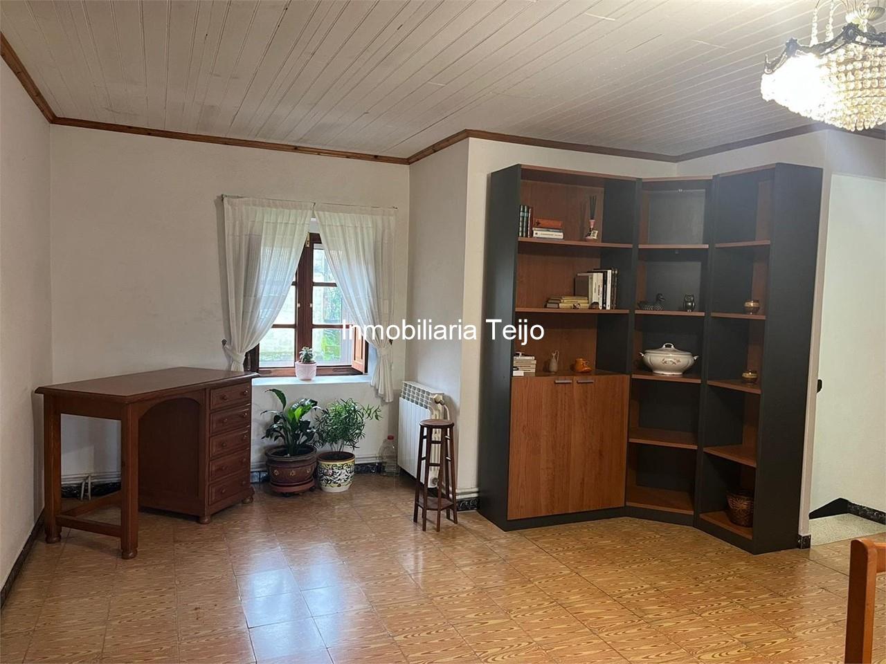 Foto 23 SE VENDE CASA EN SAN SADURNIÑO