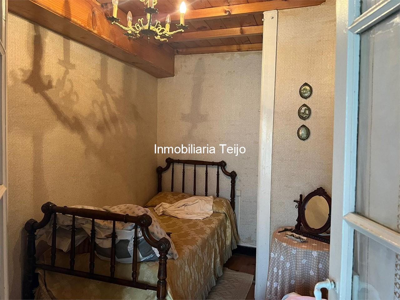 Foto 19 SE VENDE CASA EN SAN SADURNIÑO