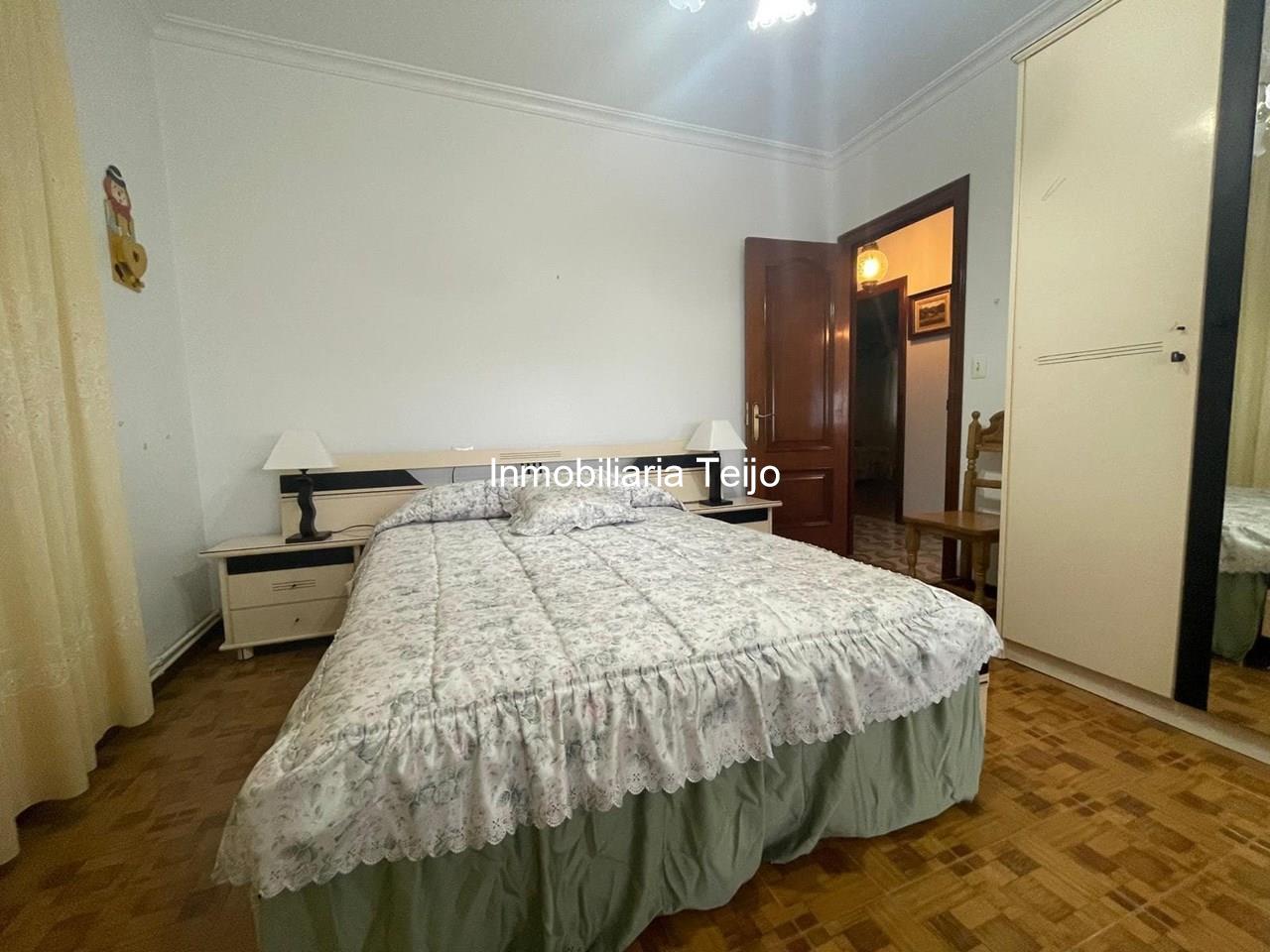 Foto 11 SE VENDE CASA GRANDE CON FINCA Y ANEXOS EN FENE (NO PRECISA REHABILITACIÓN)