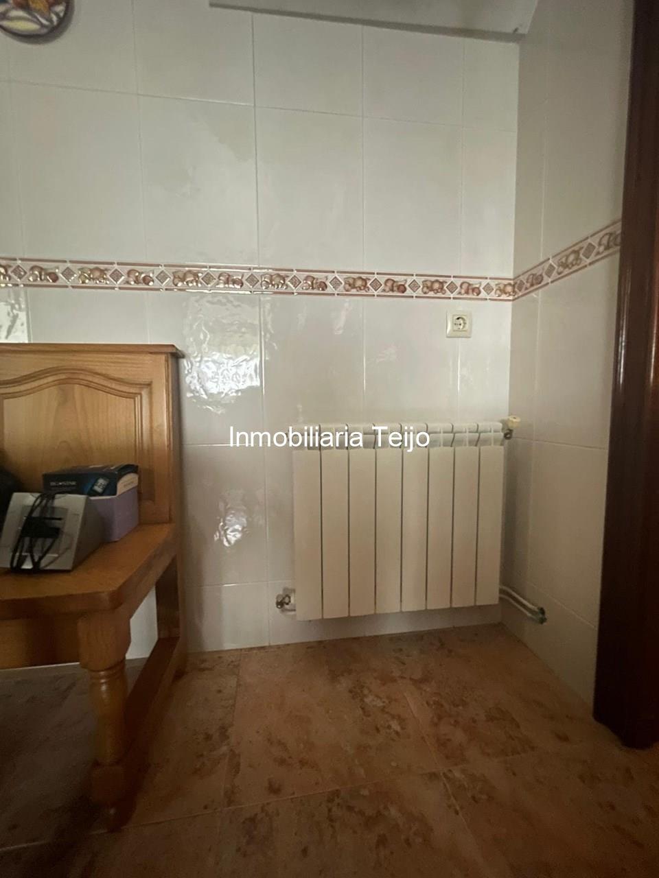 Foto 4 SE VENDE CASA GRANDE CON FINCA Y ANEXOS EN FENE (NO PRECISA REHABILITACIÓN)