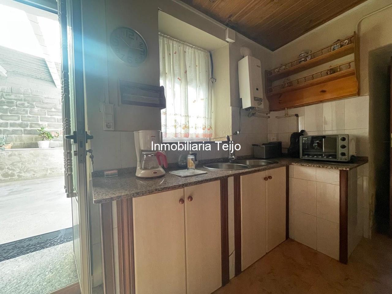 Foto 7 SE VENDE CASA GRANDE CON FINCA Y ANEXOS EN FENE (NO PRECISA REHABILITACIÓN)