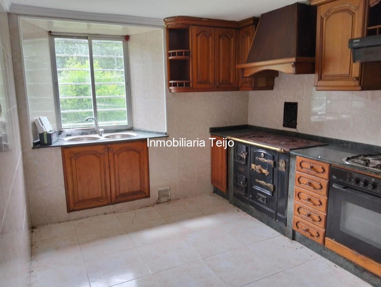 Foto 12 SE VENDE CASA NO PAREADA CON FINCA PARA REHABILITAR EN CEDEIRA, SAN ROMÁN
